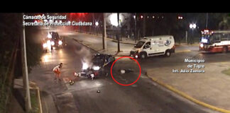 Tigre: Las cámaras del COT captaron un impactante choque entre un auto y una moto