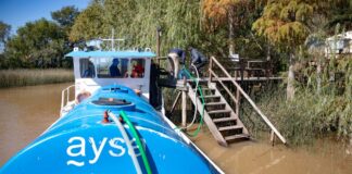 Desde el 2020, AySA entregó más de 13 millones de litros de agua potable a 5 mil familias en el Delta