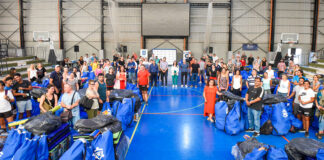 Malvinas: Noe Correa participó de la entrega de material deportivo para escuelas