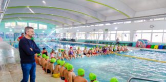 Hurlingham: “4to y 5to al Agua”, Zabaleta dio inicio a una nueva temporada del Programa Municipal que enseña a los alumnos a nadar