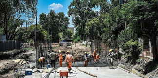 Escobar: Se avanza en la construcción de puentes vehiculares y peatonales en Garín y Maquinista Savio