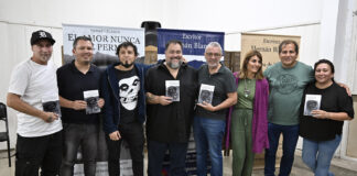 Tigre: Julio Zamora participó de la presentación del libro “El amor nunca pide permiso” del vecino Hernán Blanco