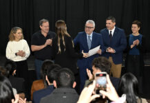 Tigre: Zamora entregó diplomas a más de 30 profesionales egresados del sistema de salud municipal