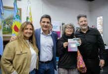 Merlo: Marinucci y Menendez entregaron 150 Pases Libres Multimodales para garantizar el acceso al transporte