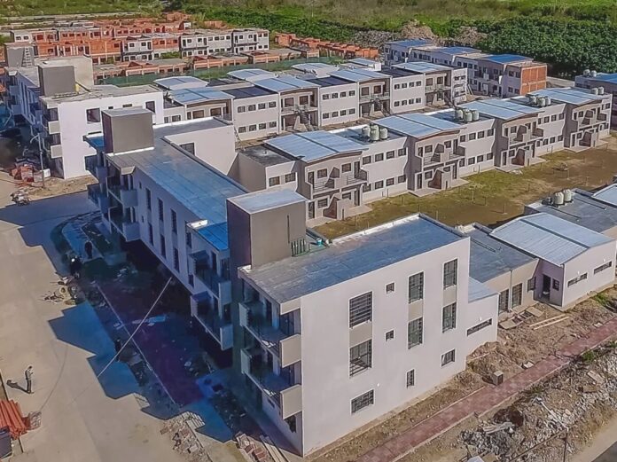 Juan Andreotti recorrió las viviendas de Casa Propia que serán sorteadas en San Fernando