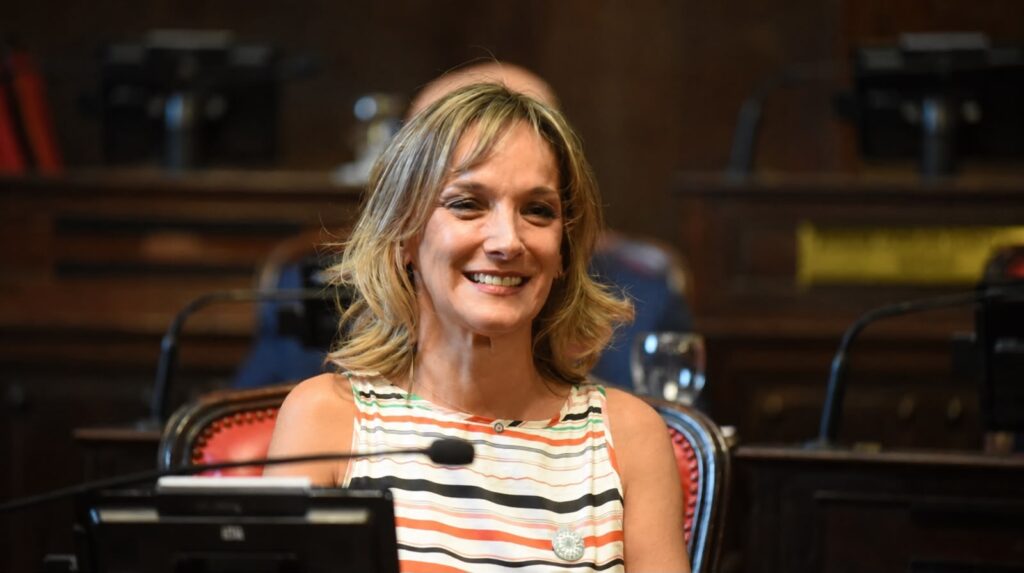 Malena Galmarini presentó un proyecto sobre las Islas Malvinas en la provincia de Buenos Aires.
