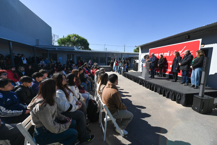unnamed - 2026-08-11T092727.748 Julio Zamora inaugura obras en la Escuela Secundaria 21 de Benavídez