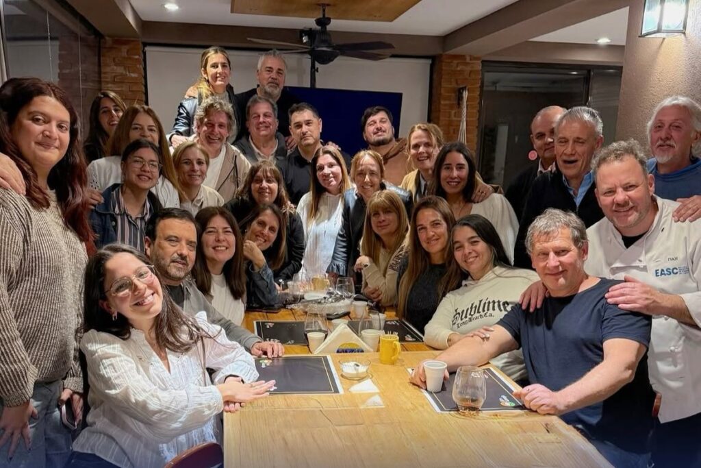 Segundo Cernadas reunido con integrantes de su equipo político en Tigre