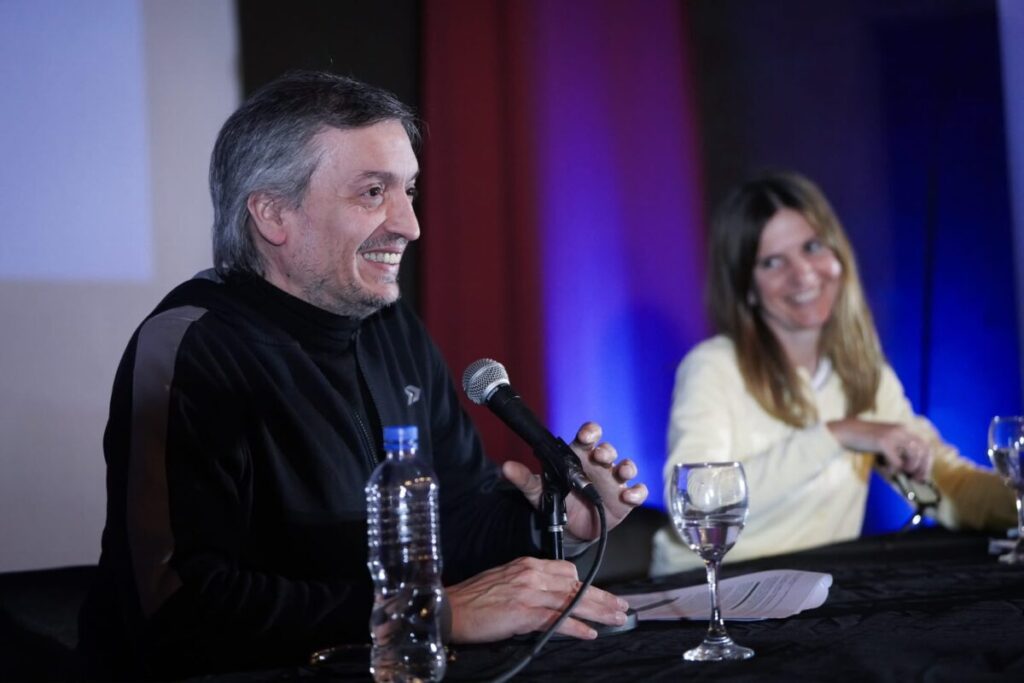 Máximo Kirchner durante su exposición en el Tercer Congreso de Educación en Mar del Plata.