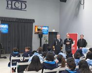 Tigre: estudiantes escucharon a un veterano de guerra en el taller “Malvinas nos Une”