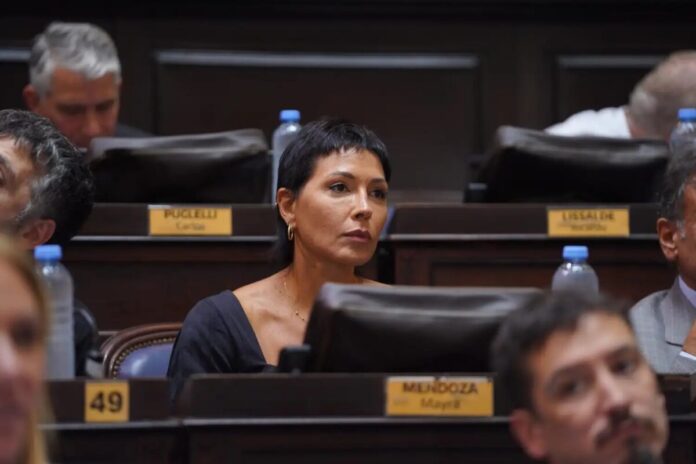 Mayra Mendoza Mayra Mendoza